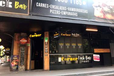 Suspenden actividades en Plaza Condesa por ser inmueble de alto riesgo