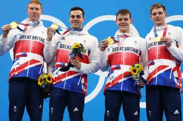 Gran Bretaña conquistó la medalla de oro en los relevos 4x200. (Reuters)