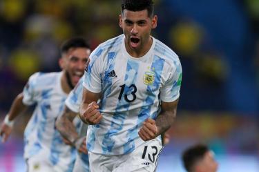 Cristián Romero firmó con los 'Spurs' tras una temporada de ensueño con Atalanta y Argentina en Copa América. (Foto: AP).