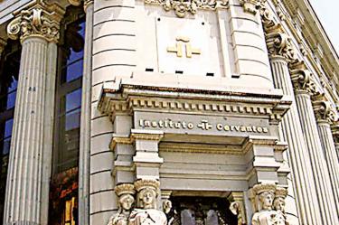 El Cervantes tiene tres centros en Estados Unidos, en Nueva York, Chicago y Albuquerque, que difunden la cultura en español. Creado por España en 1991, el instituto promueve la enseñanza, el estudio y el uso de este idioma. Foto: Tomada de Twitter