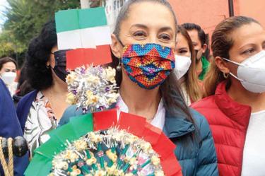 Claudia Sheinbaum acudió ayer al pueblo de Mixiuhca. Foto: Héctor López