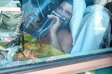 Colapsan hospitales covid en EU; realizan desesperados traslados