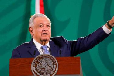 López Obrador dijo que el presupuesto del INE para la revocación del mandato "solo es la pinza" que cierra el acuerdo al que llegaron con el mismo propósito los salinistas. Foto: Cuartoscuro