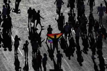 Joven desata escándalo en España al inventar ataque homofóbico