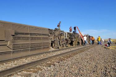Descarrilamiento de tren en EU deja al menos tres muertos y decenas de heridos