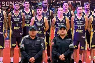 El gobernador de NL, Samuel García, pidió en un tuit policías para "Fuerza Regia"... el equipo de basquetbol de la entidad y no para "Policía Regia". Imagen tomada de Twitter: @joelcanojr