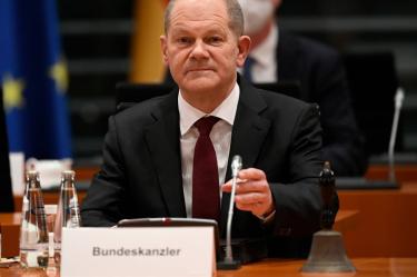Nuevo canciller de Alemania lanza advertencia a Rusia