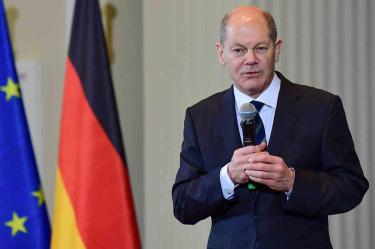 El nuevo gobierno alemán encabezado por Olaf Scholz inicia el jueves su mandato con una primera reunión de crisis sobre la pandemia de coronavirus / AFP