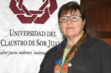  La Comisión de Cultura determinó que la terna elegida por un grupo de especialista fuera secreta. La Mesa Directiva decidió premiar a Elsa Cross. Foto: Archivo