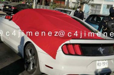 Dos hombres fueron asesinados a bordo de un vehículo blanco en Canal de Miramontes. Foto: Carlos Jiménez