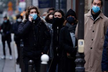 Francia reporta un aumento en los contagios de covid. Foto: Reuters