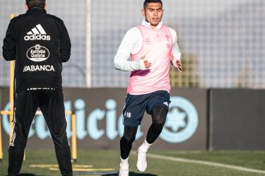 Orbelín Pineda ya puede ser tomado en cuenta este mismo miércoles (Foto tomada de https://rccelta.es)