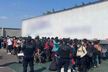 En operativos masivos, el Instituto Nacional de migración retuvo a extranjeros de diferentes nacionalidades que se encontraban de forma ilegal en el país.