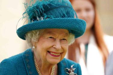 Este año, la monarca, que tiene problemas de movilidad, no estará presente sino que "será representada por otros miembros de la familia real" británica, anunció un portavoz del palacio.  Foto reuters