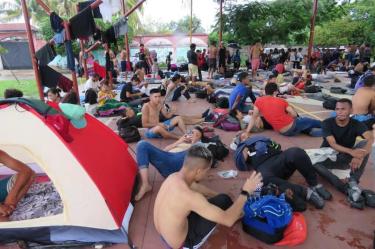 Integrantes de la caravana migrante en Chiapas