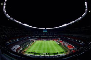 Estadio Azteca de noche