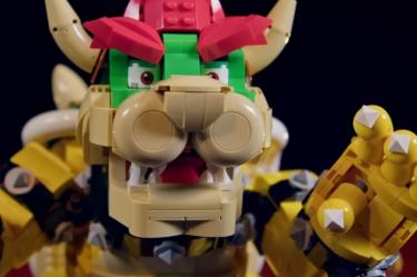 Figura de Browser hecha con bloques de construcción de Lego