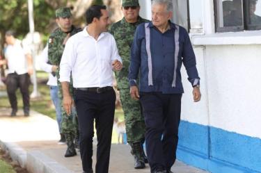 Mauricio Vila y López Obrador.