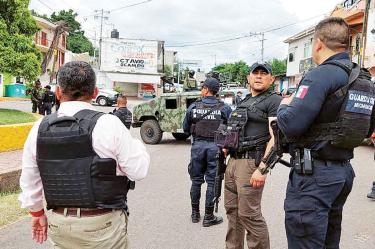  enfrentamiento entre civiles en plena plaza principal de Melchor Ocampo, Tuzantla