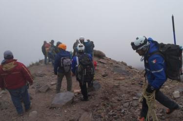 Labores de rescate del cuerpo de un alpinista en el Pico de Orizaba 