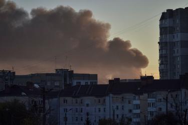 Rusia realizó varios bombardeos en varias ciudades de Ucrania. (Reuters)