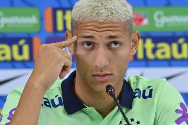 Brasil realizará su debut en Qatar ante Serbia, donde busca mantener la racha de clasificaciones a la siguiente ronda; son favoritos en su Grupo.