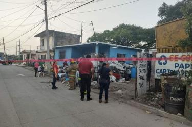 Se le hace fácil cortar cilindro de oxígeno y muere por explosión en Tamaulipas