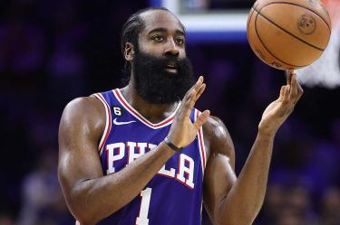 Saddiq Bey, Jaden Ivey y Rodney McGruder anotaron 17 puntos cada uno para los Pistons.