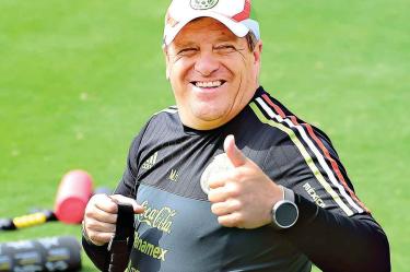 El entrenador Miguel Herrera busca un segundo mandato al frente del tricolor. Foto: Mexsport.