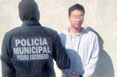 Detienen en Querétaro a hombre que golpeó a su pareja y huyó con su hijo