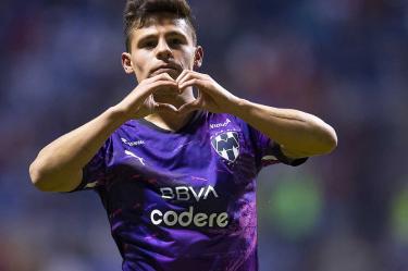 Monterrey le gana a Puebla con golazos y 'voltereta'.