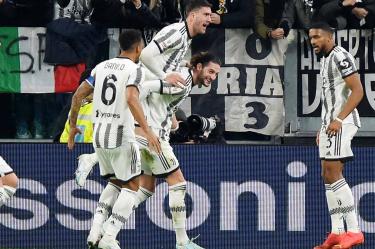 Juventus celebrando su gol del triunfo.