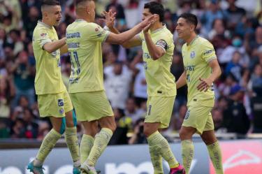 América gana 2-1 a Necaxa y sube al cuarto puesto de la Liga MX.
