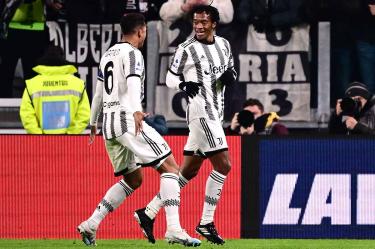 Juan Cuadrado celebra su gol.