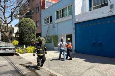 Un repartidor de gas y una empleada doméstica resultaron heridos tras un flamazo.