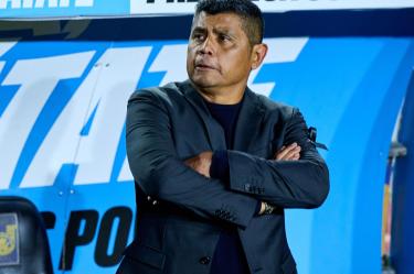 'Chima' Ruiz dirigiendo a Tigres.