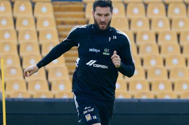 André-Pierre Gignac entrenando.