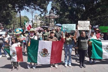 Marcha en favor de militares en Oaxaca