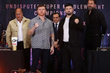 'Canelo' y John Ryder en conferencia de prensa.