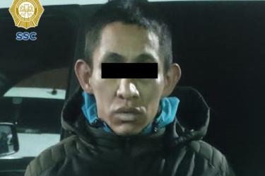 Presunto delincuente detenido en alcaldía Cuauhtémoc.
