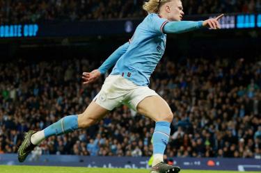 Haaland festeja uno de sus goles.