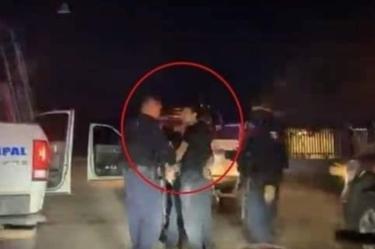 Transmisión donde se ve a Felipe con los policías