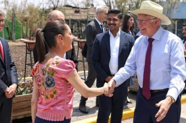 Embajador estadounidense en México, Ken Salazar.