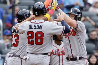 Bravos consiguió su decimonoveno triunfo en la temporada de Grandes Ligas.