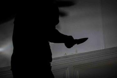 sombra con cuchillo