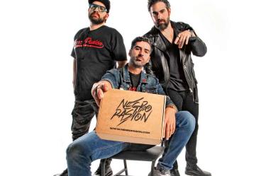 ‘Negro Pasión es una casa, son puertas abiertas. Todo lo que hemos vivido, en cuanto a lo empresarial o artístico, con gusto apoyamos y aconsejamos en lo que podamos, en cualquier duda que tengan las bandas o los artistas’, Ricky Treviño, músico. Foto: Cortesía Negro Pasión