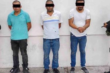 Detienen a tres hombres