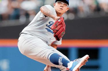 Julio Urías, pitcher mexicano de los Dodgers.