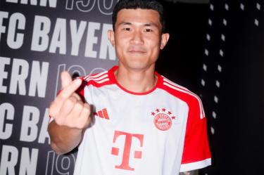 Kim Min-jae luciendo el jersey del Bayern Múnich.