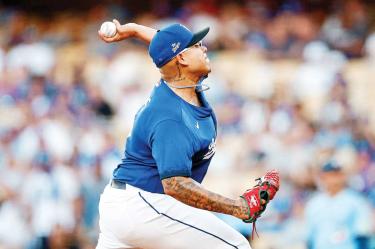 Julio Urías, pitcher mexicano de los Dodgers.